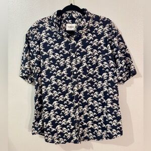 Goodfellow & Co Blue and White Casual Button Down Shirt